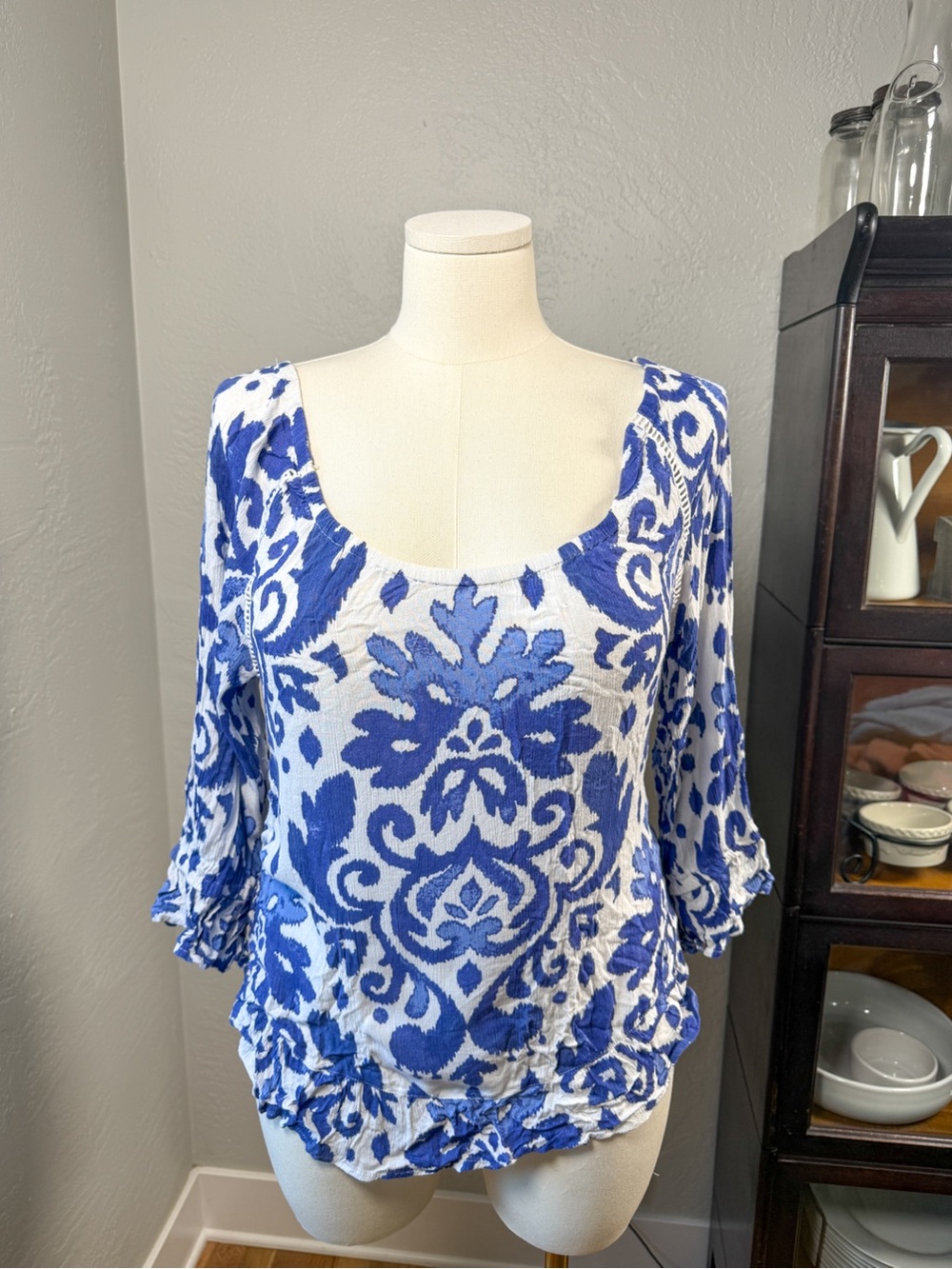 INC International Concepts Blue White Damask Print Peasant Top Boho Size L